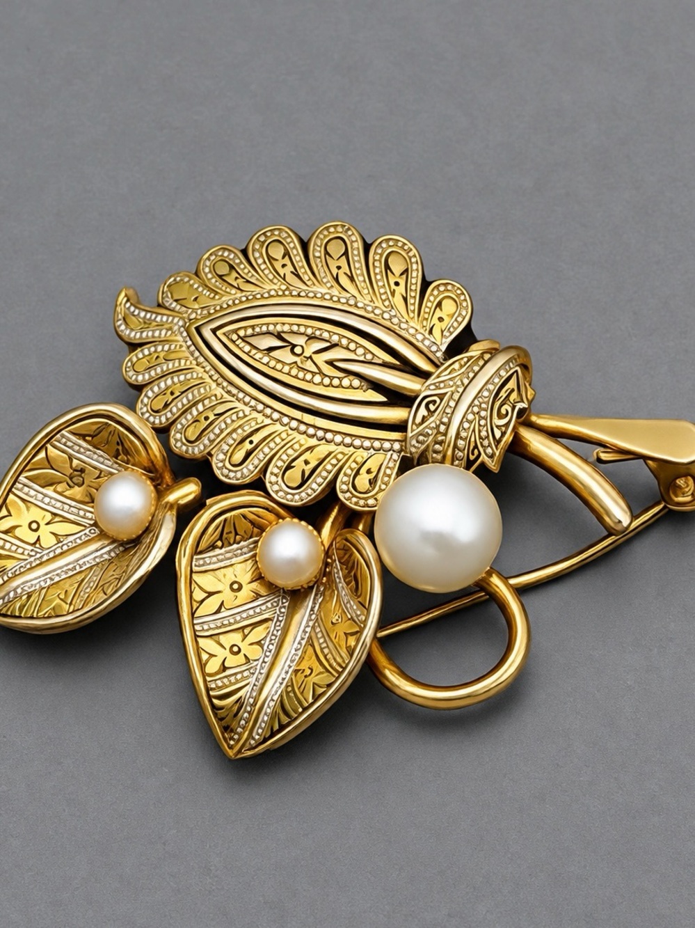Vintage Damascene brooch #cz181